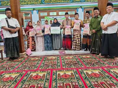 Madrasah Amil di Pojok Klitih Plandaan, LAZISNU Jombang Salurkan Fidyah dan Santuni 10 Dhuafa